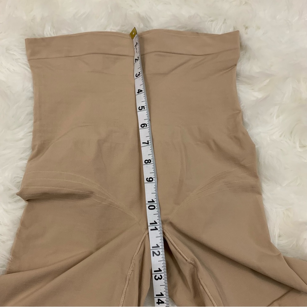 Control IT! Nude Shorts Body Shapewear - Picture 8 of 11